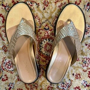 Vionic Metallic Gold Woven Thong Sandals